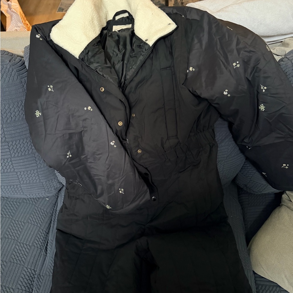 Universal Thread Navy and Cream Jacket - image 4